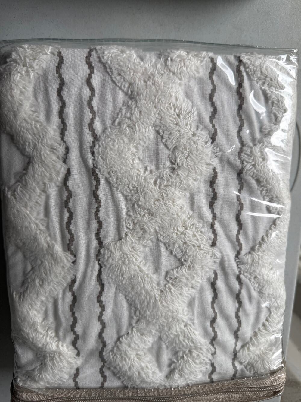 INK+IVY White Grey Tufted Shower Curtain 72x72 Textured Boho New